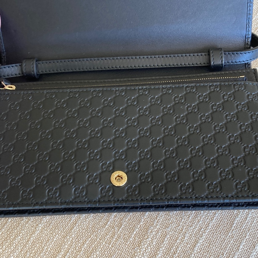 Gucci Black Embossed Crossbody Bag - Picture 6 of 6